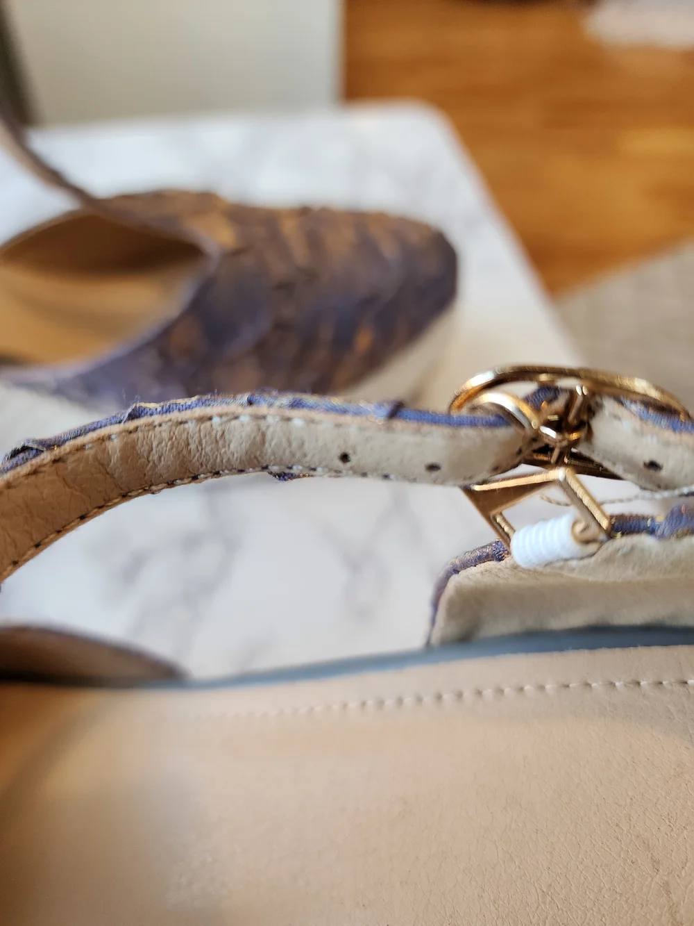 🇮🇳Metallic/Iredescent Lavender/Mauve/Gold Wedge Sandals with T-Strap SZ 41